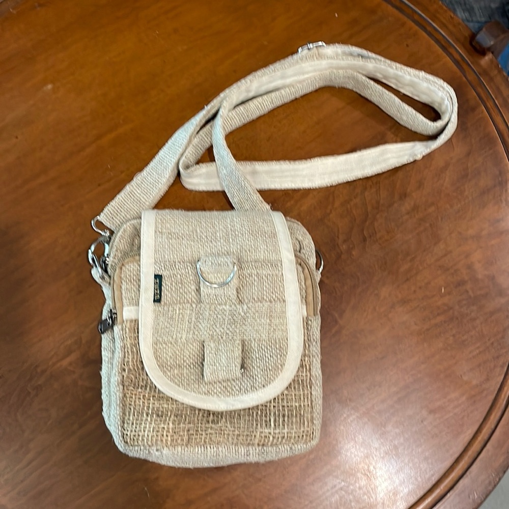 Hemp purse! Cross body or can be worn on belt!